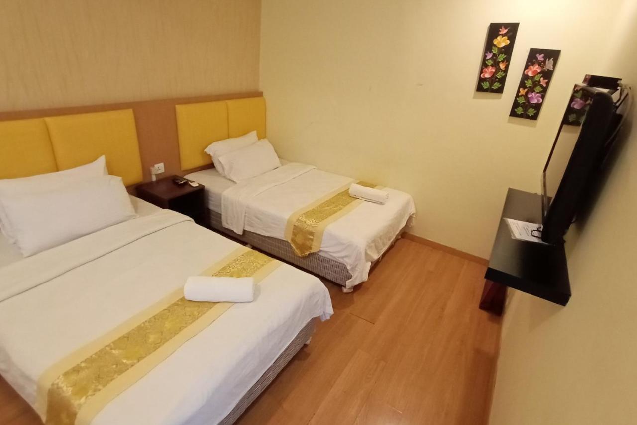 Hotel Zamburger De Melaka Экстерьер фото