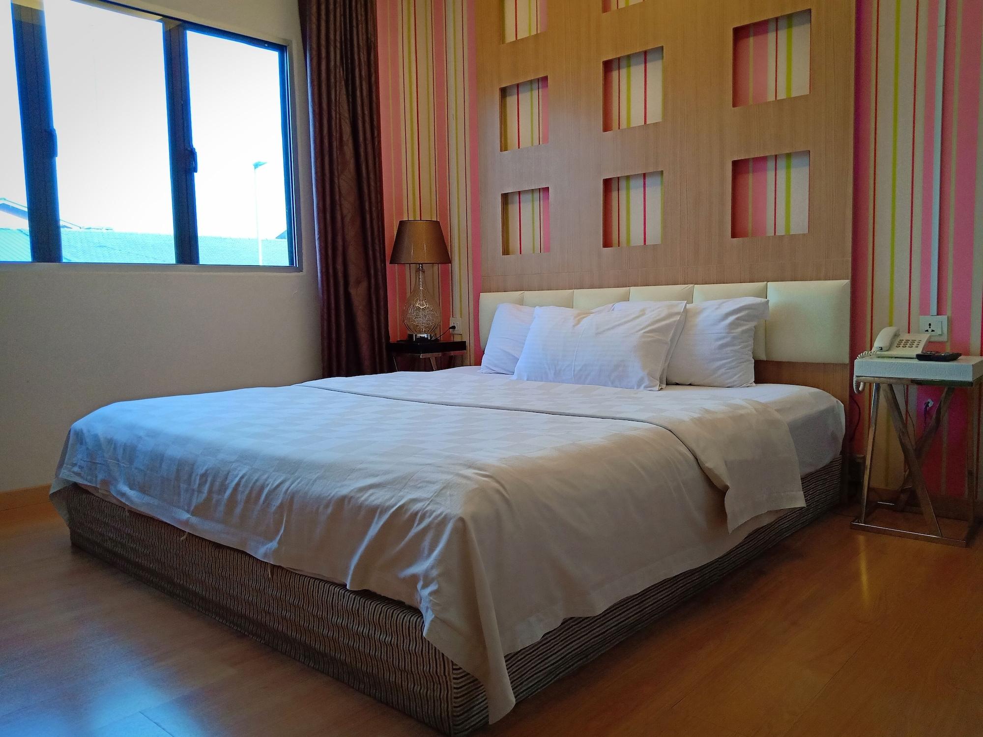 Hotel Zamburger De Melaka Экстерьер фото